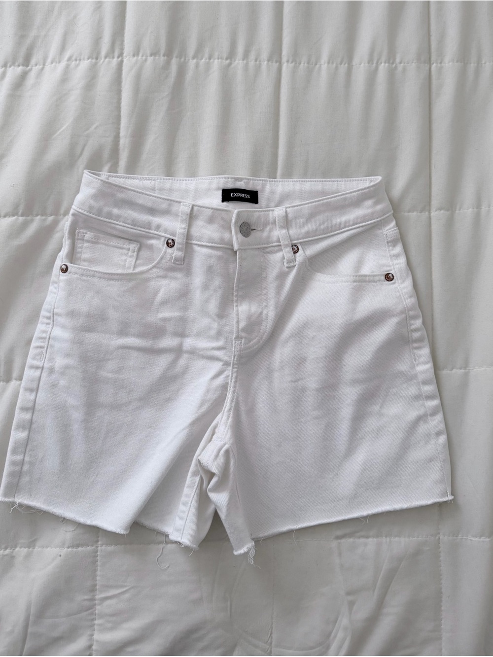 Express Size 0 White Boyfriend Mid Rise  Denim Cutoff Jean Shorts